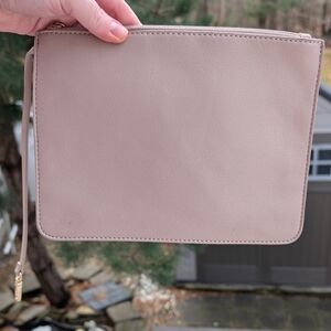 Elizabeth And James Beige Pouch (EUC)